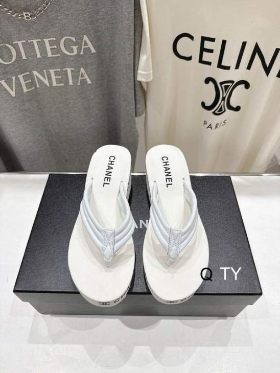 Picture of Chanel Slippers _SKUChanelsz35-40TY04173130